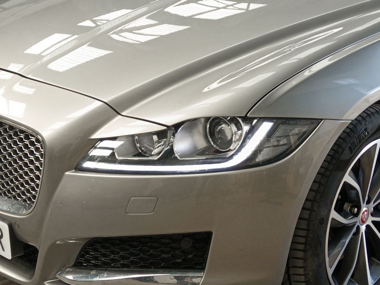 Jaguar XF 2.0D I4 Prestige - foto 24