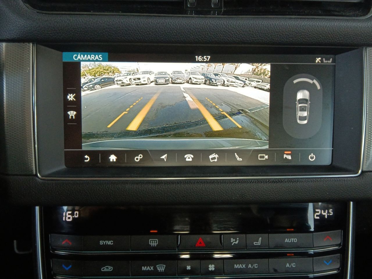 Jaguar XF 2.0D I4 Prestige - foto 20