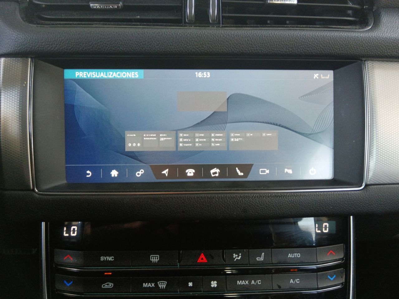 Jaguar XF 2.0D I4 Prestige - foto 16