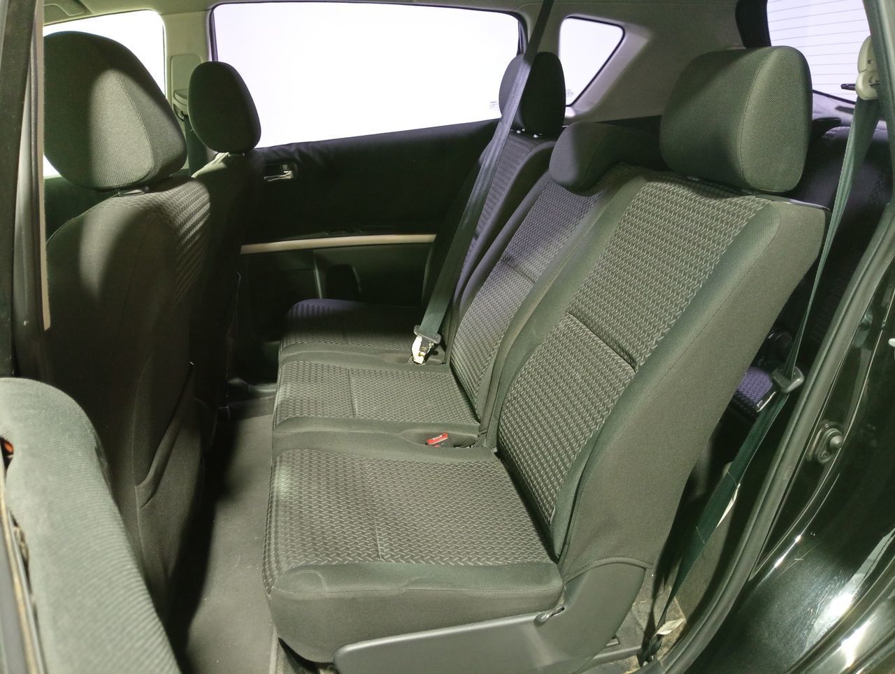 Toyota Corolla 2.2 D-4D Sol - foto 9