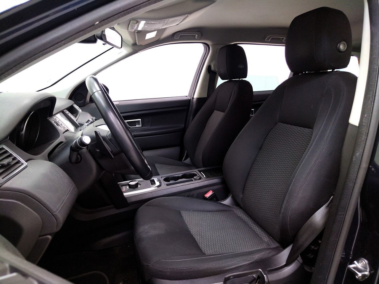 Land Rover Discovery Sport 2.0L TD4 Pure 4x4 - foto 9
