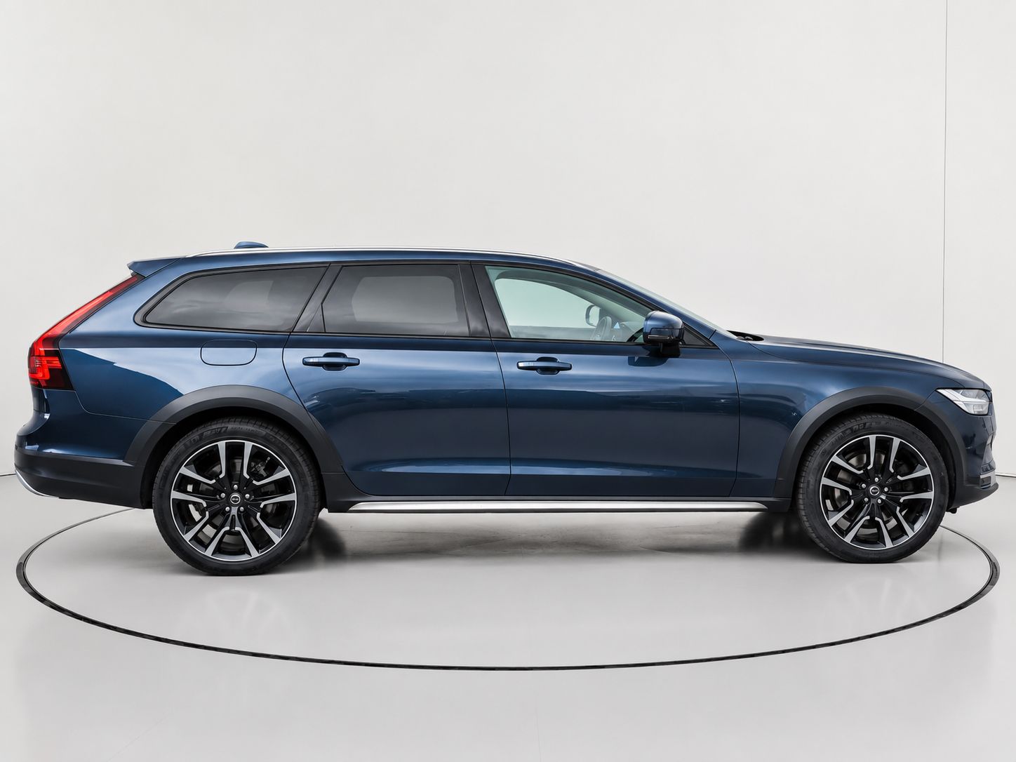 Volvo V90 B4 D Core AWD - foto 2