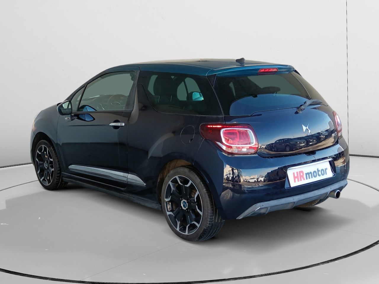 DS DS 3 Crossback PureTech 82 Desire - foto 4