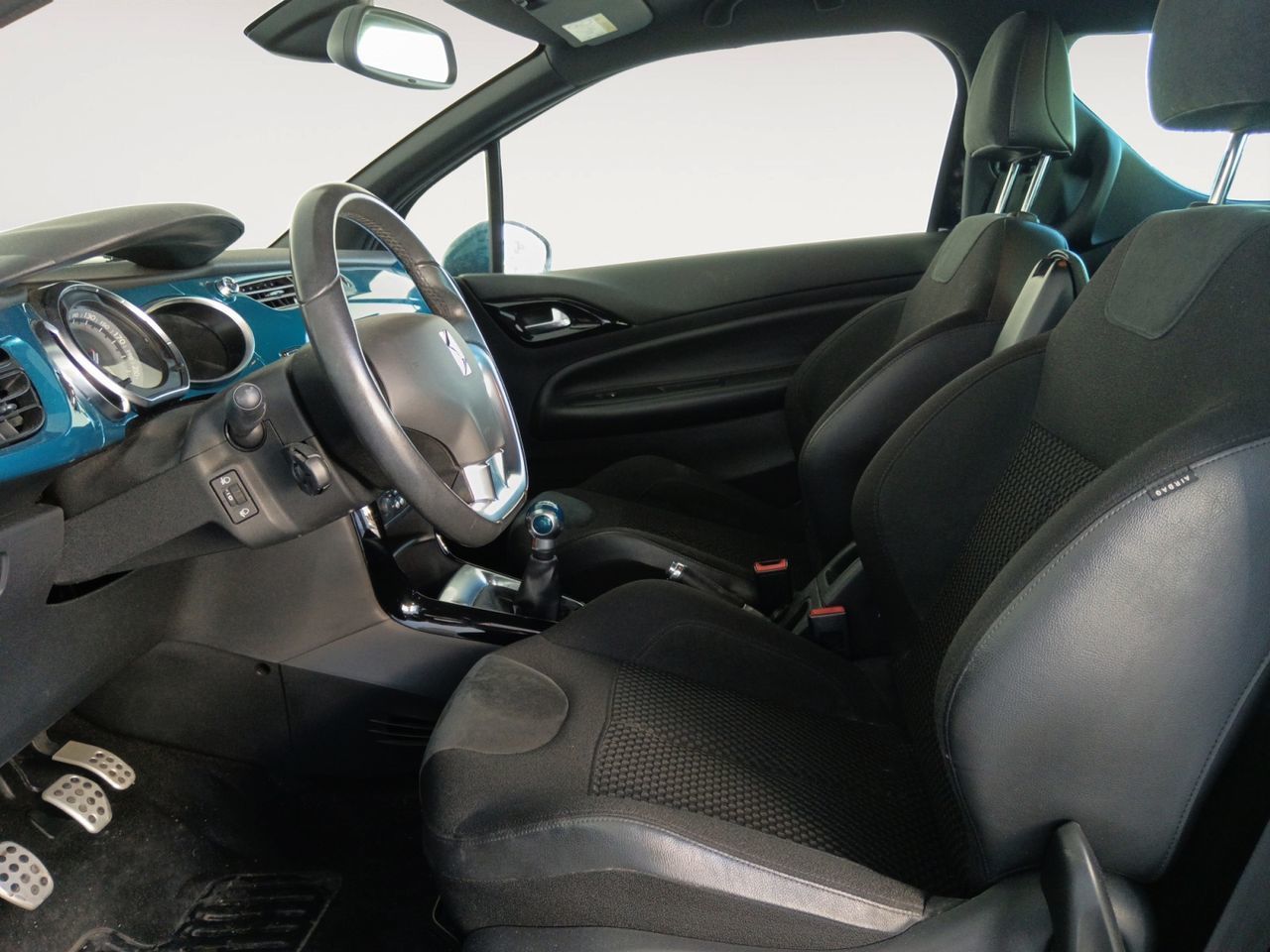 DS DS 3 Crossback PureTech 82 Desire - foto 9