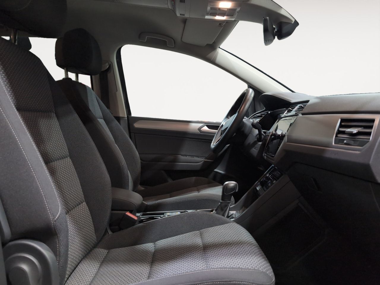 Volkswagen Touran Advance 2.0 TDI DSG - foto 11
