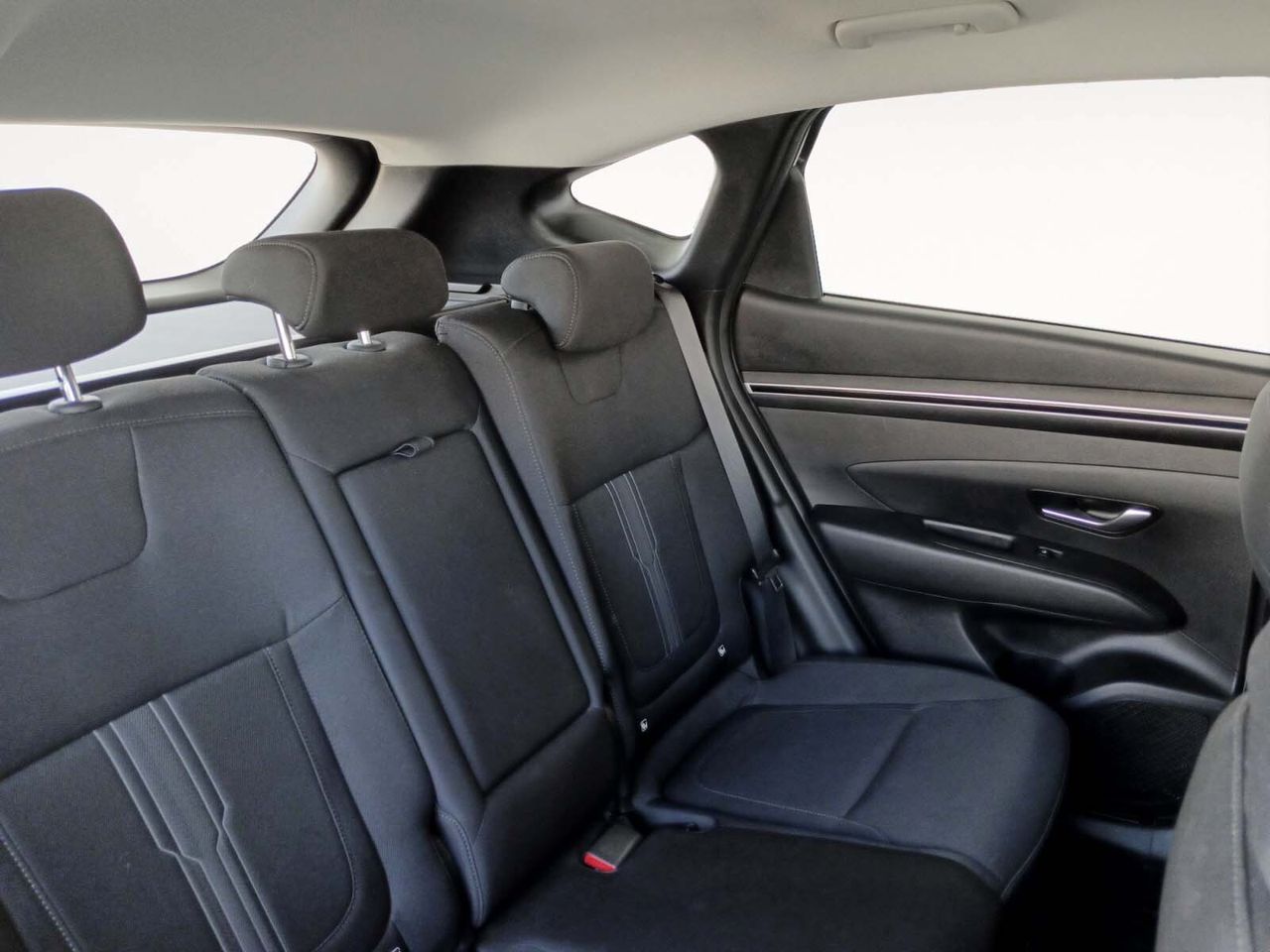 Hyundai Tucson 1.6 CRDi Maxx - foto 9