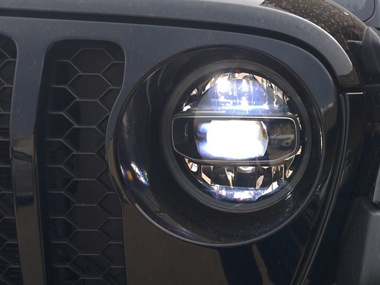 Jeep Wrangler 2.0 Sahara 8ATX - foto 22