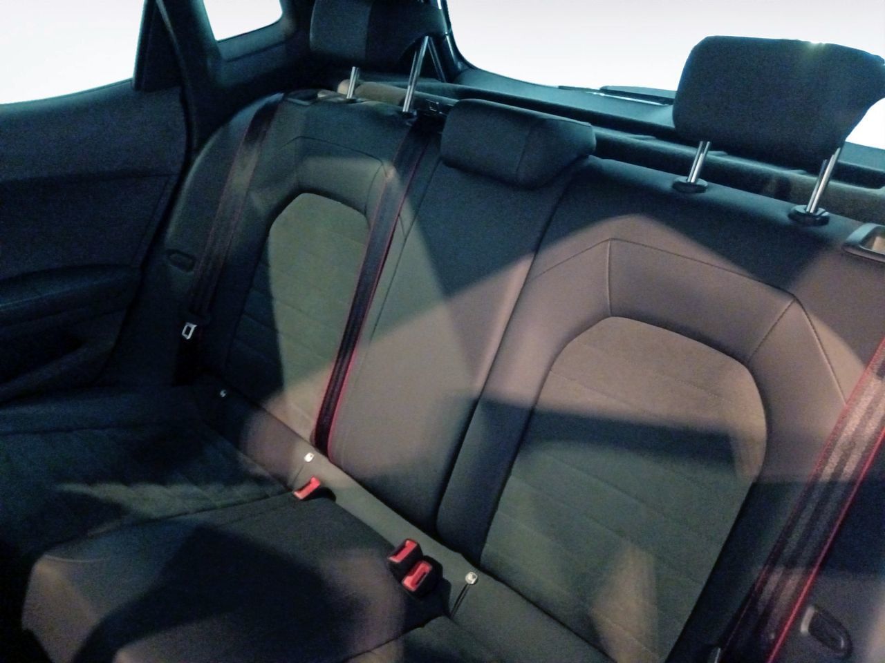 SEAT Arona 1.5 TSI FR XL DSG - foto 10