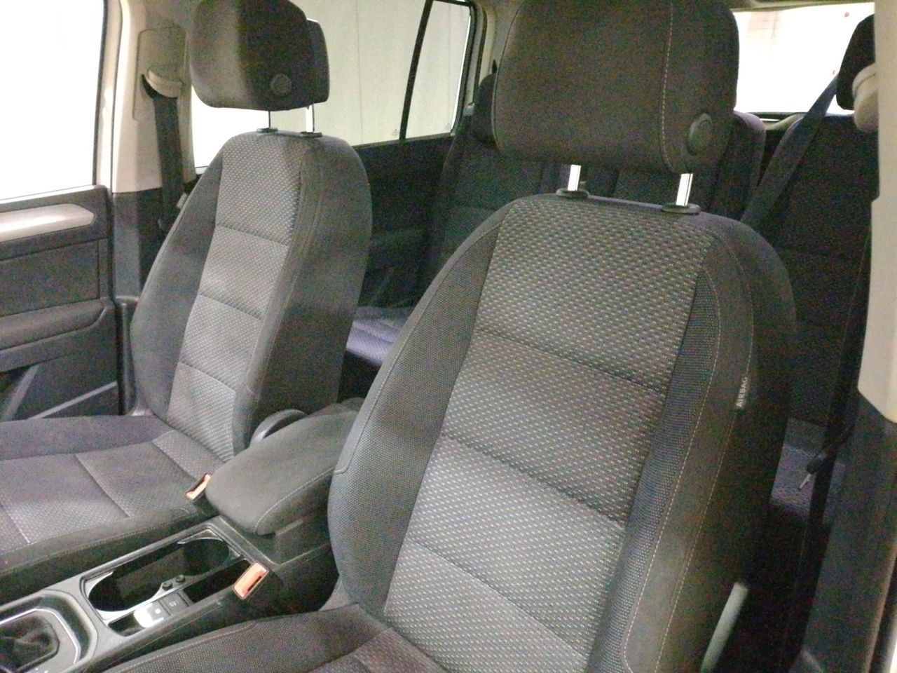 Volkswagen Touran Advance 2.0 TDI DSG - foto 21