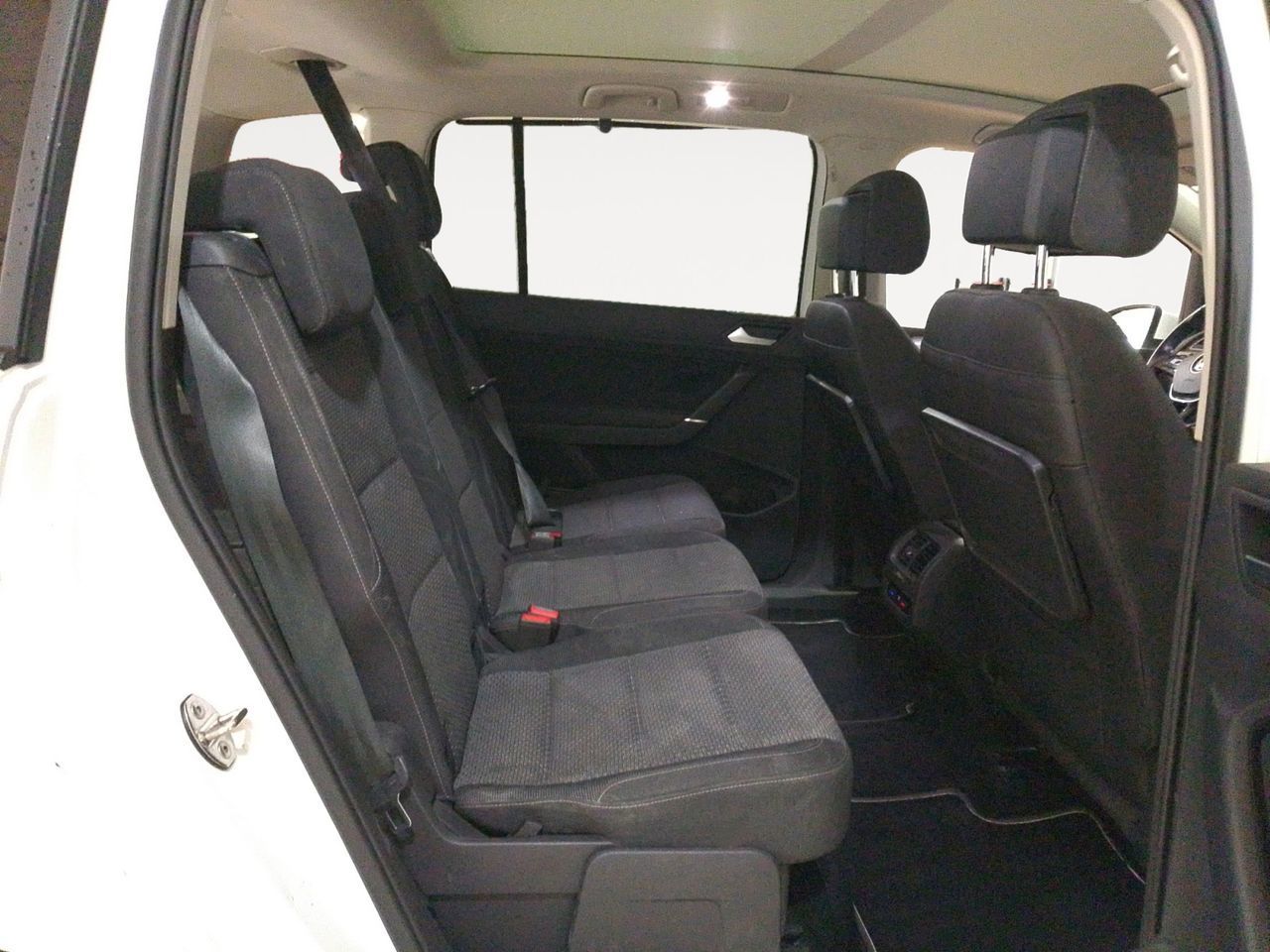 Volkswagen Touran Advance 2.0 TDI DSG - foto 10