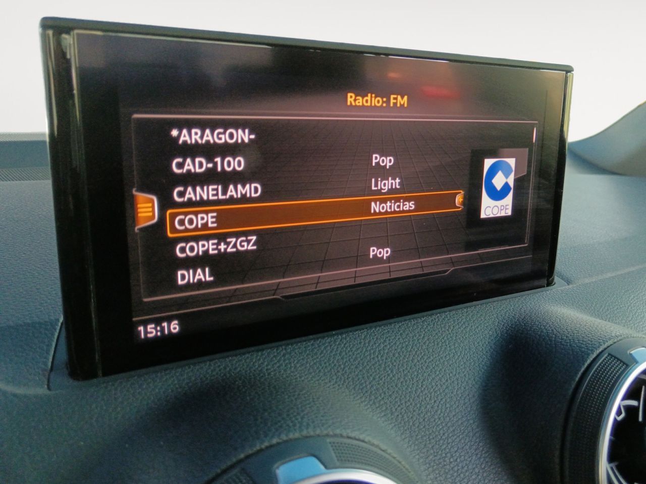 Audi Q2 Advanced 35 TFSI S tronic - foto 17
