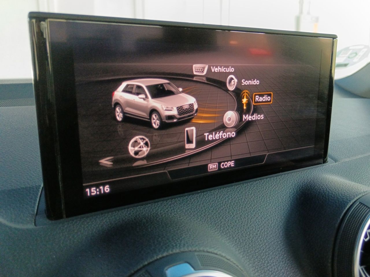 Audi Q2 Advanced 35 TFSI S tronic - foto 15