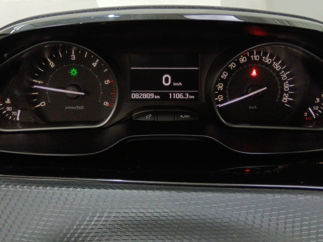 Peugeot 208 BlueHDi 100 Tech Edition - foto 13