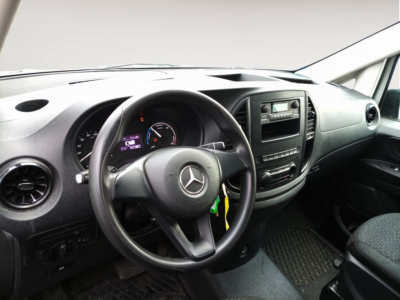 Mercedes-Benz Vito Furgon E-Vito 111 BEV Larga - foto 6