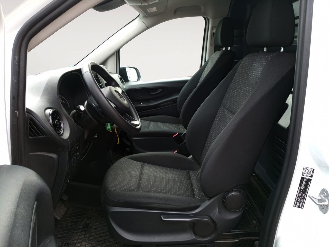 Mercedes-Benz Vito Furgon E-Vito 111 BEV Larga - foto 8