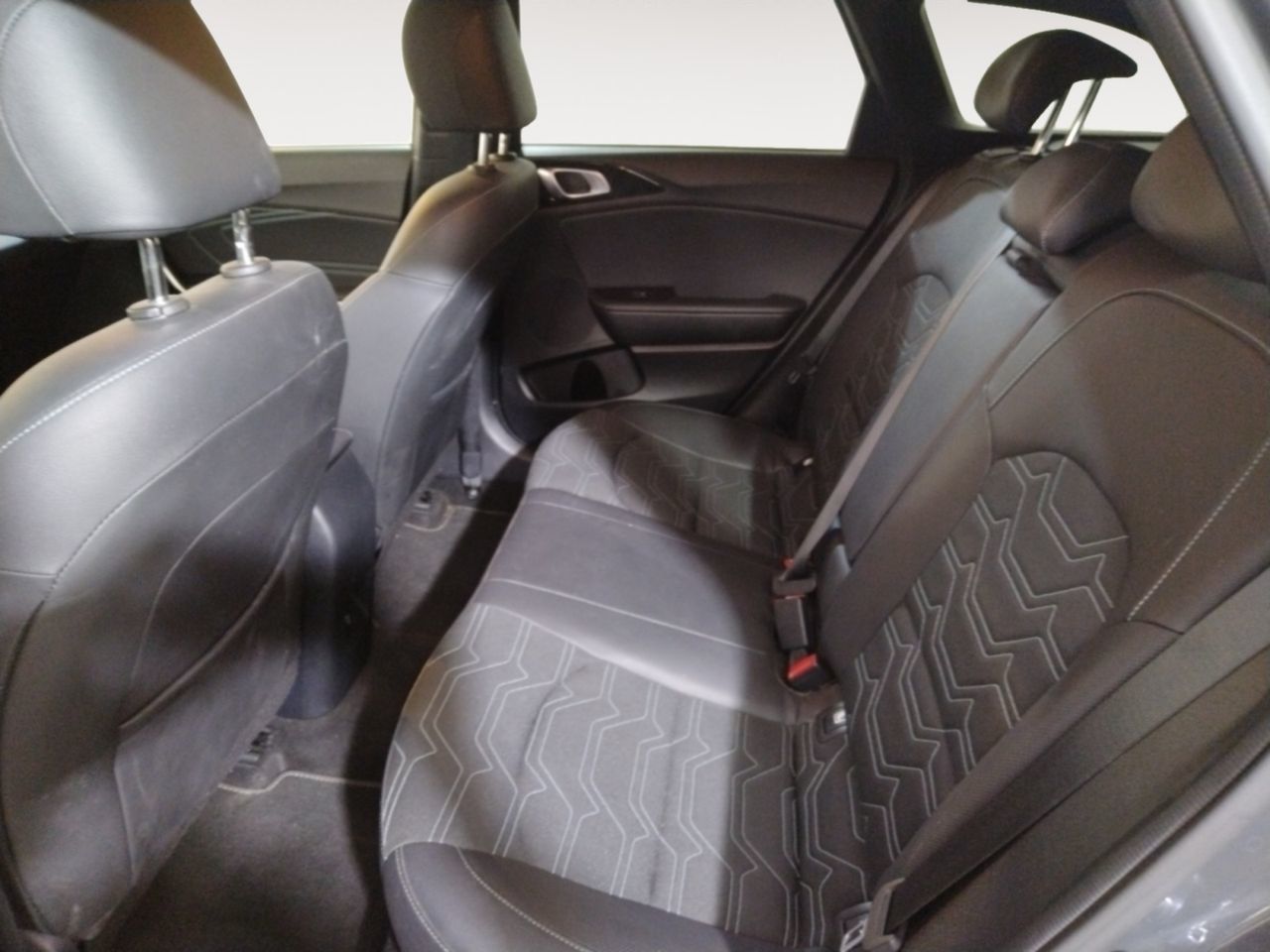 Kia Ceed 1.0 T-GDi Style Edition - foto 10