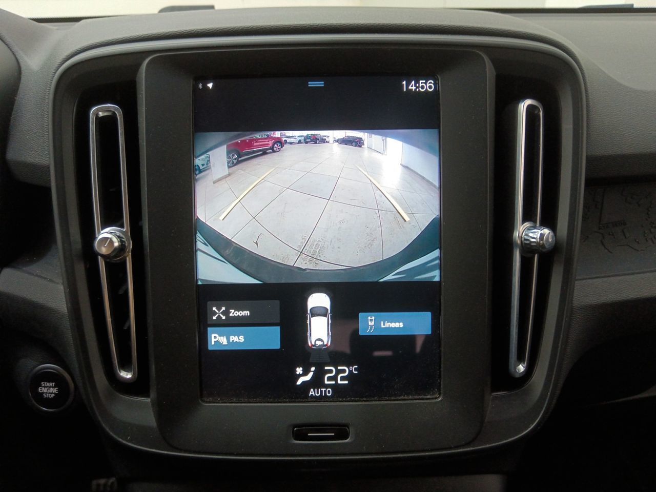 Volvo XC40 T2 Momentum Core - foto 19