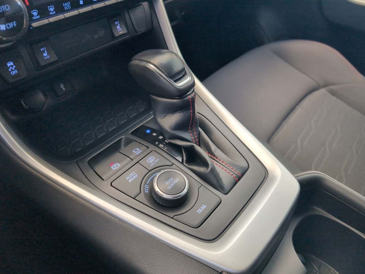 Toyota RAV4 2.5l PLug-In Hybrid Advance e-CVT - foto 16