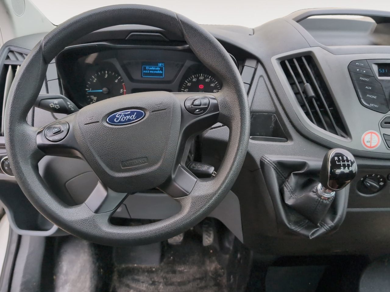 Ford Transit Chasis Cabina 350 L4 Ambiente Tracción Trasera - foto 7