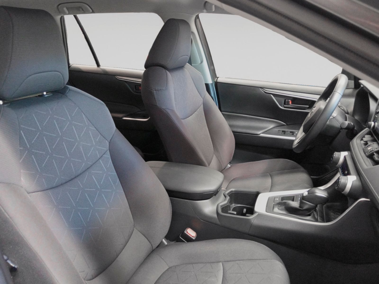 Toyota RAV4 220H Business - foto 13