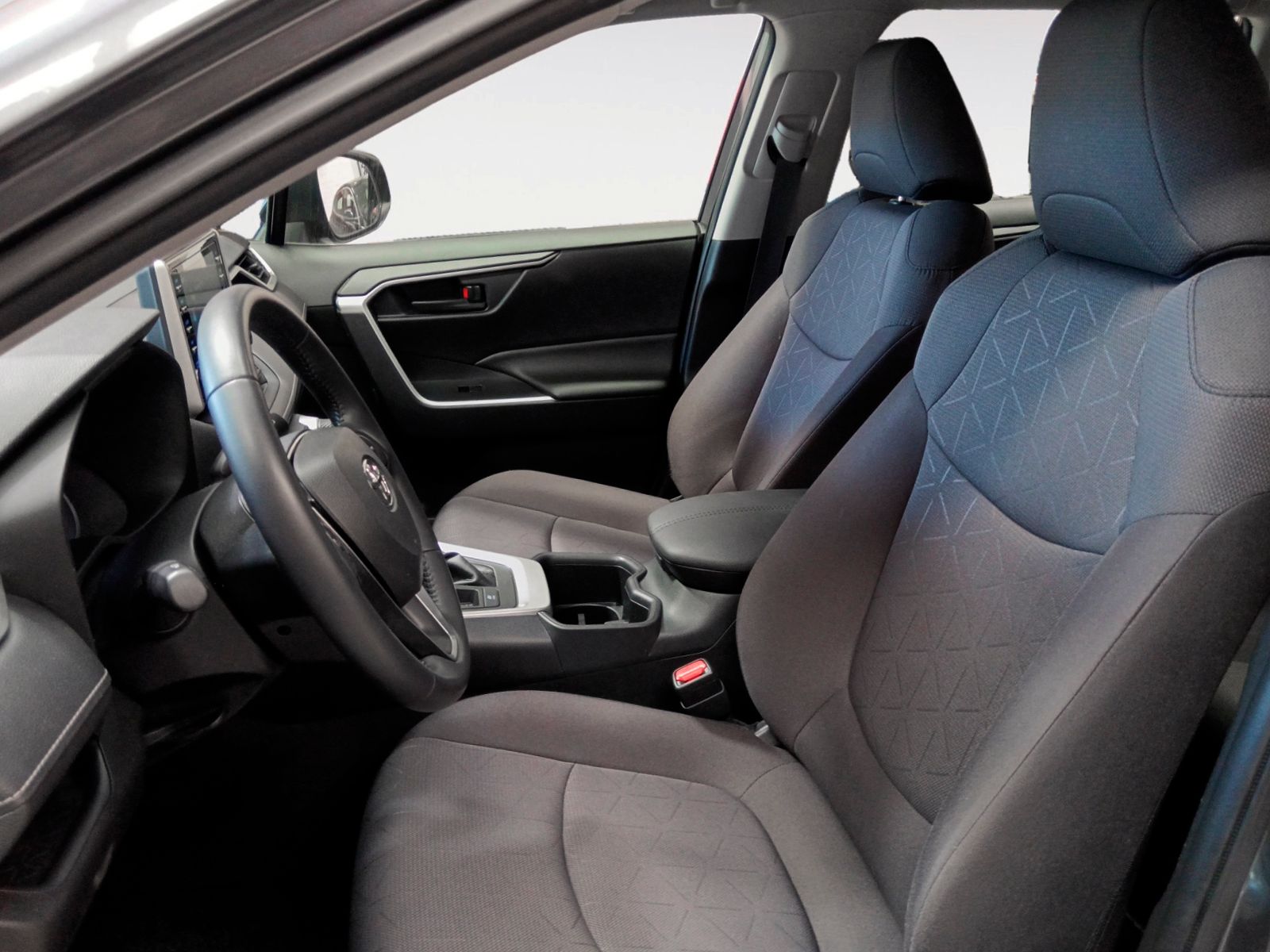 Toyota RAV4 220H Business - foto 11