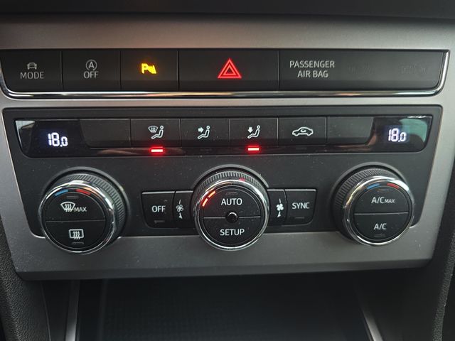 SEAT León 2.0 TDI X-perience Titan Desert 4Drive DSG - foto 20