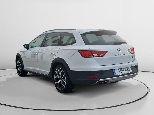 SEAT León 2.0 TDI X-perience Titan Desert 4Drive DSG - foto 4
