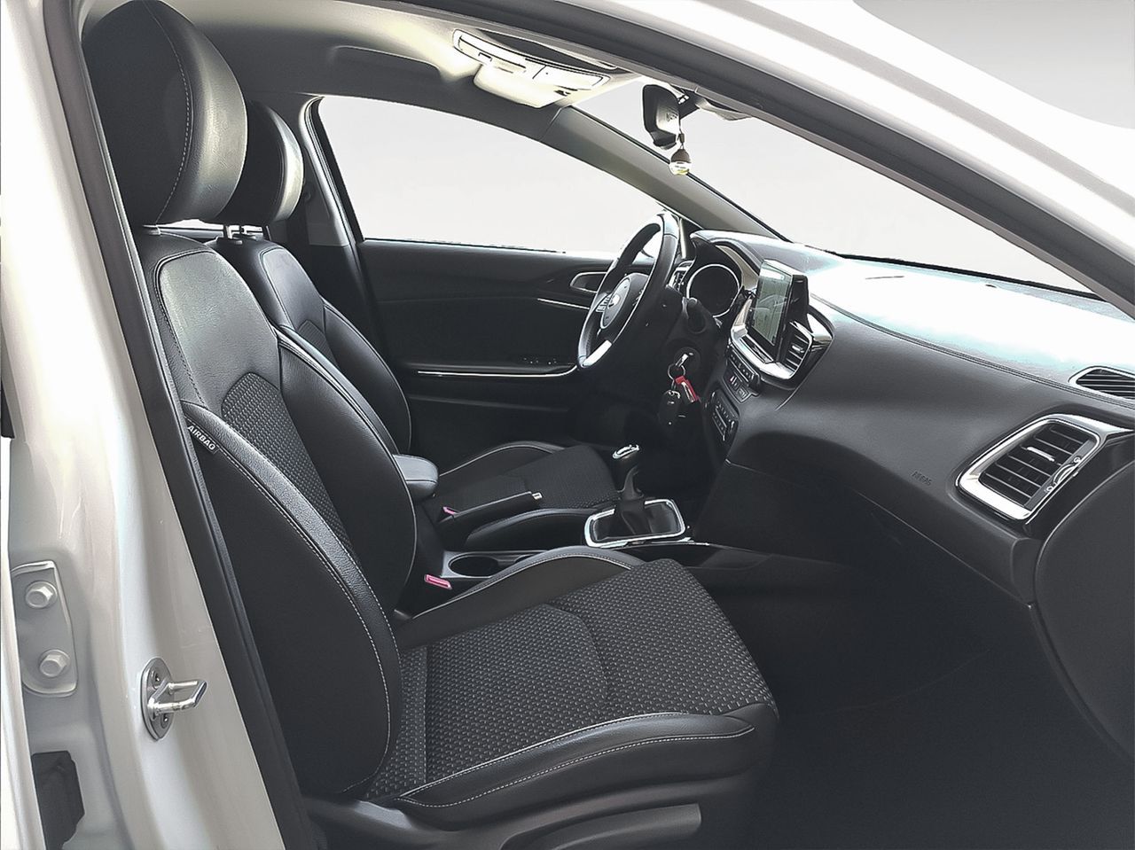 Kia Ceed 1.0 T-GDi Tech - foto 12