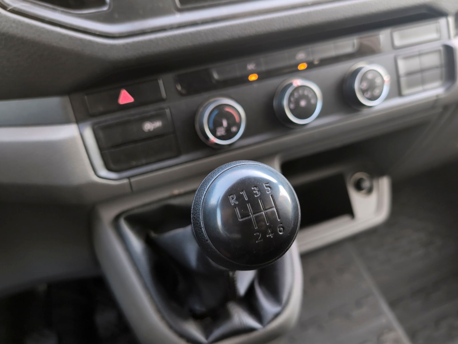 Volkswagen Crafter Cabina Simple Batalla Larga Sin Techo 2.0 TDI 3.500 - foto 13