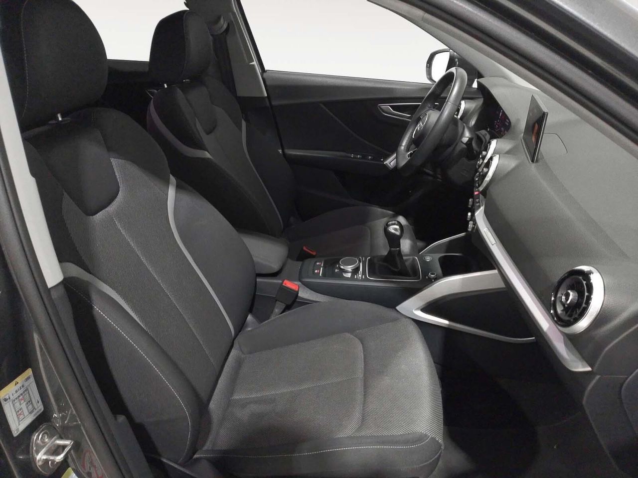 Audi Q2 S line 30 TDI - foto 11