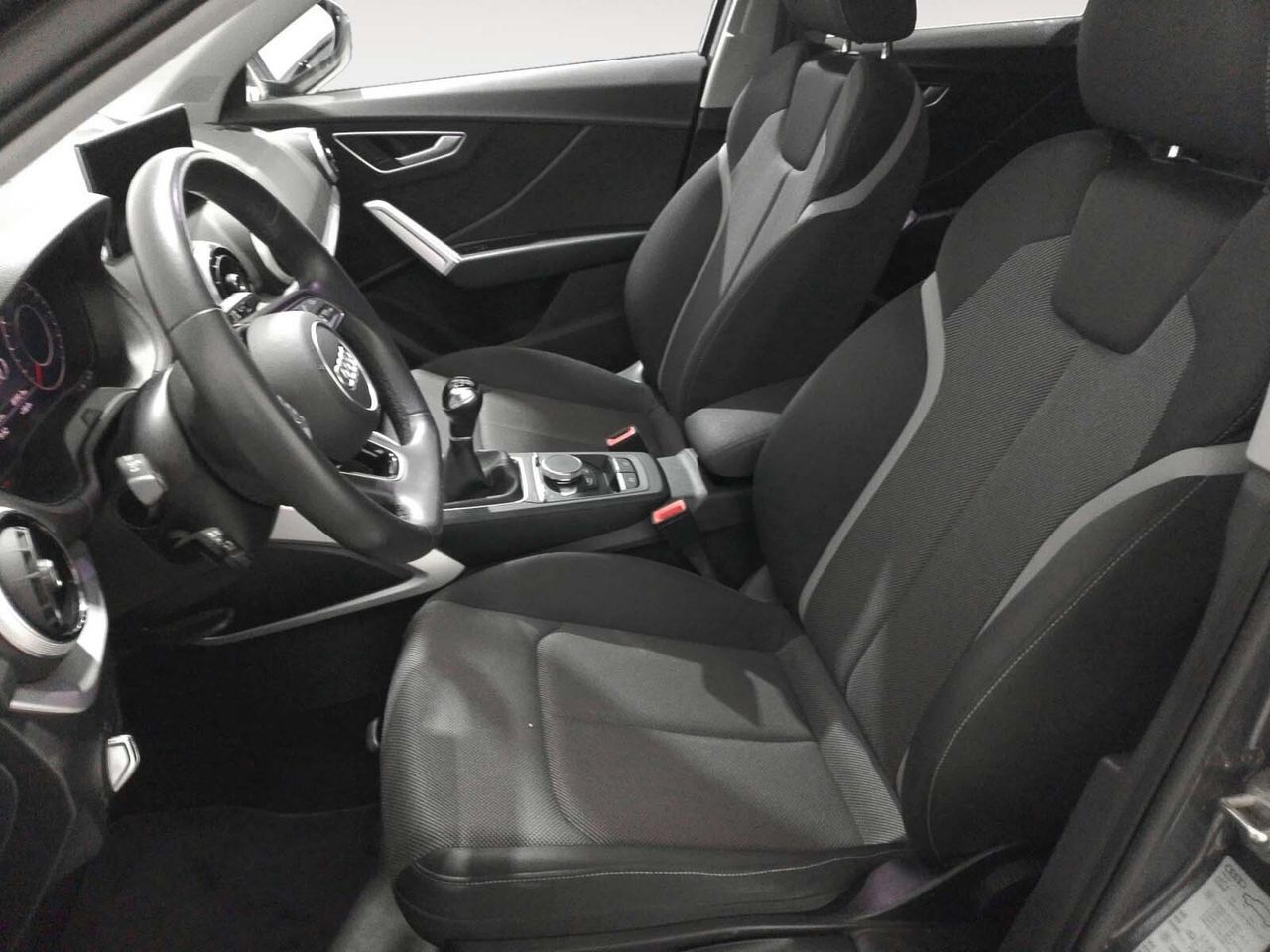 Audi Q2 S line 30 TDI - foto 9