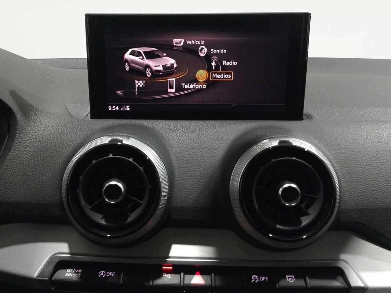 Audi Q2 S line 30 TDI - foto 17