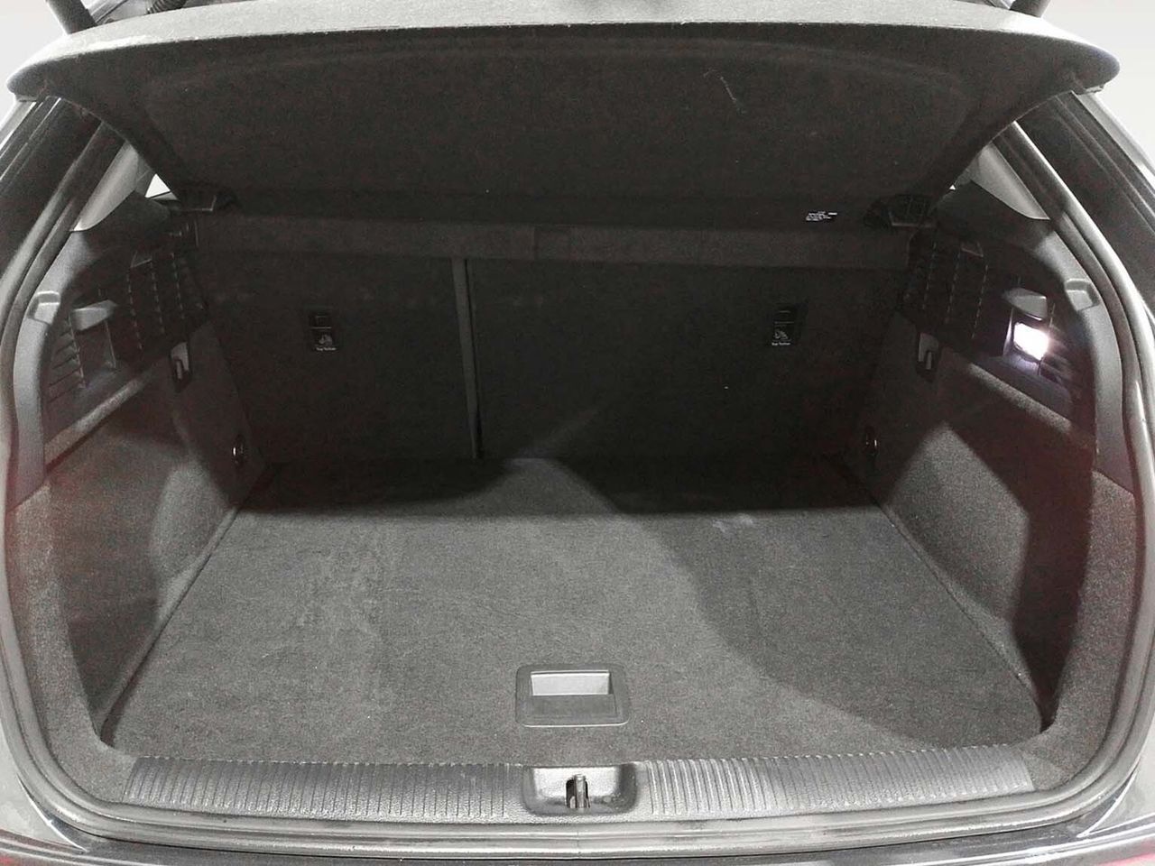 Audi Q2 S line 30 TDI - foto 12