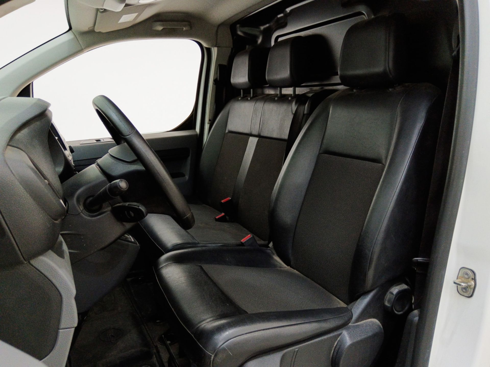 Opel Vivaro Furgon 1.5 Diesel S Standard Express - foto 9