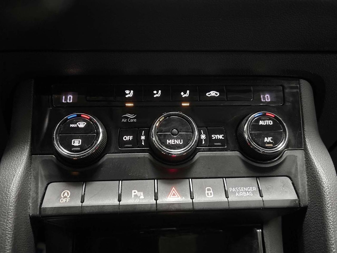 Škoda Karoq 2.0 TDI Ambition 4x4 DSG - foto 20