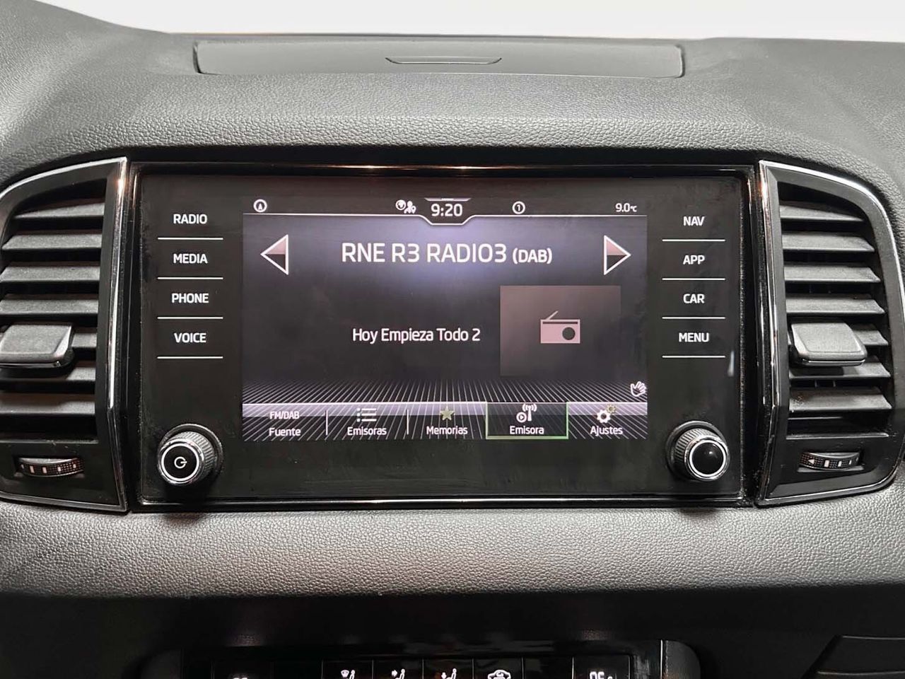 Škoda Karoq 2.0 TDI Ambition 4x4 DSG - foto 17