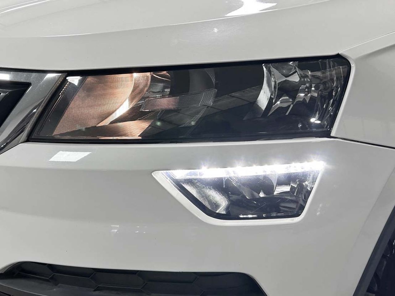 Škoda Karoq 2.0 TDI Ambition 4x4 DSG - foto 23