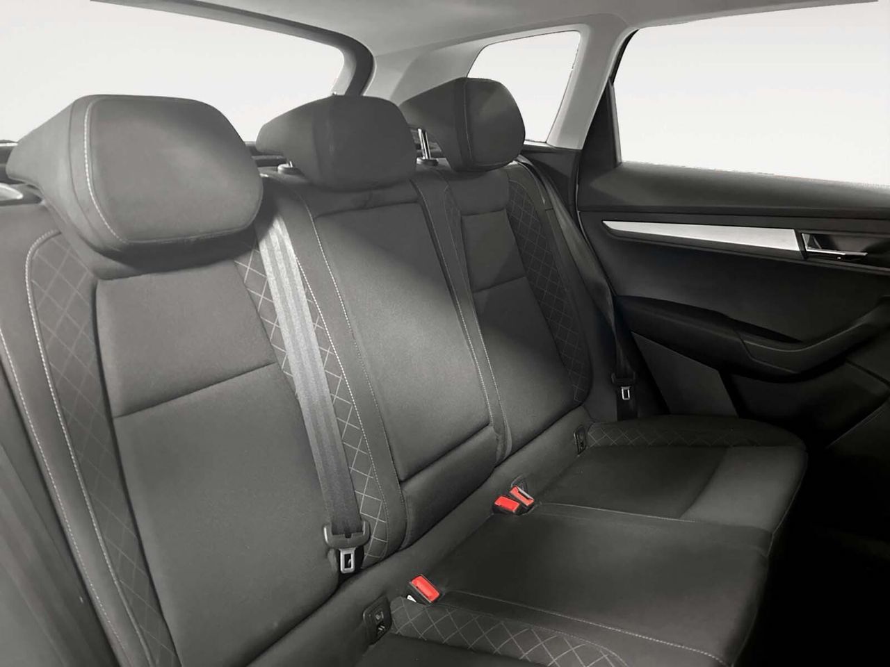 Škoda Karoq 2.0 TDI Ambition 4x4 DSG - foto 10