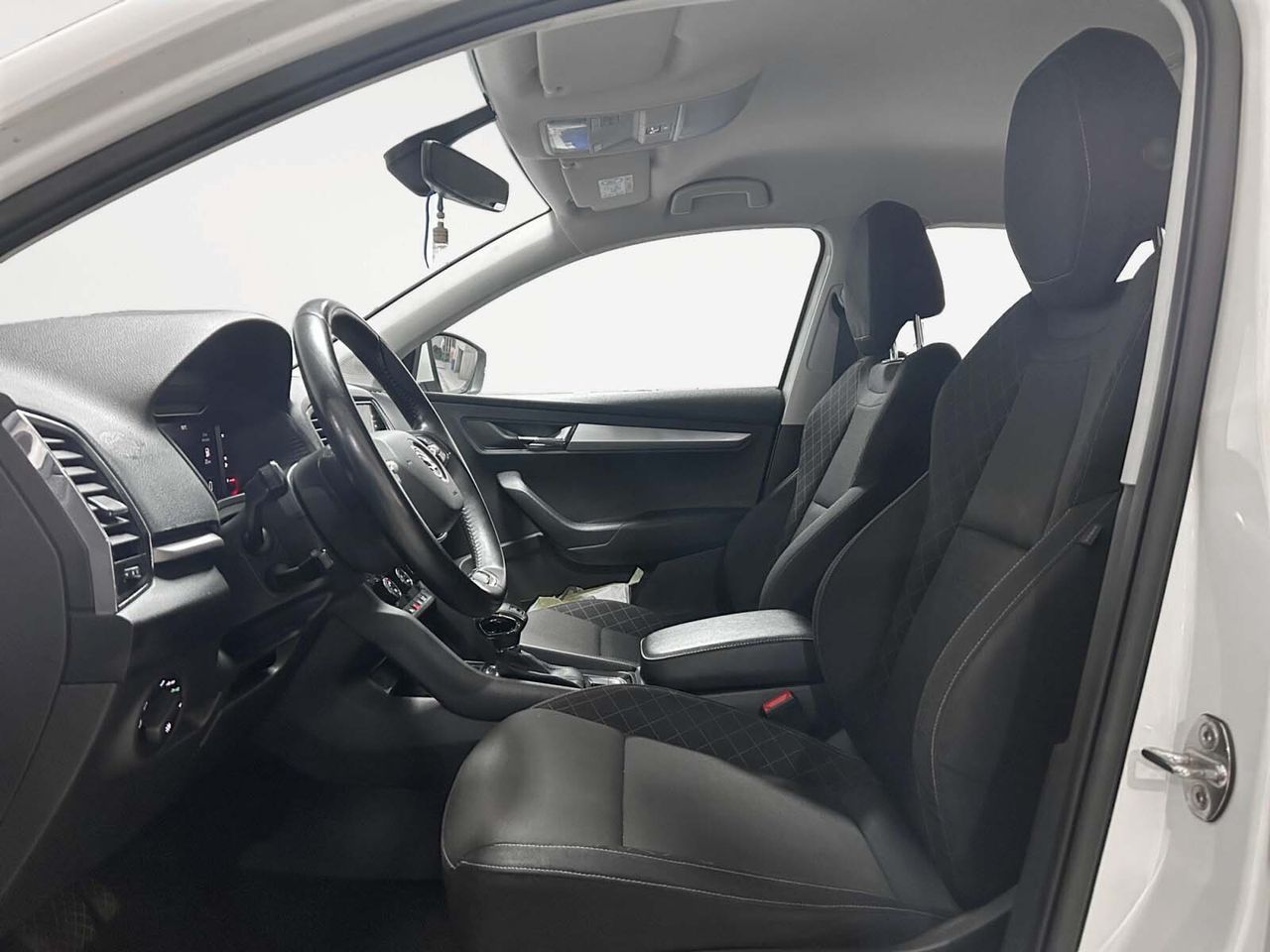 Škoda Karoq 2.0 TDI Ambition 4x4 DSG - foto 9
