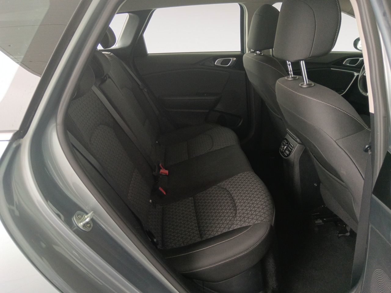 Kia Ceed 1.6 GDi PHEV eDrive - foto 10
