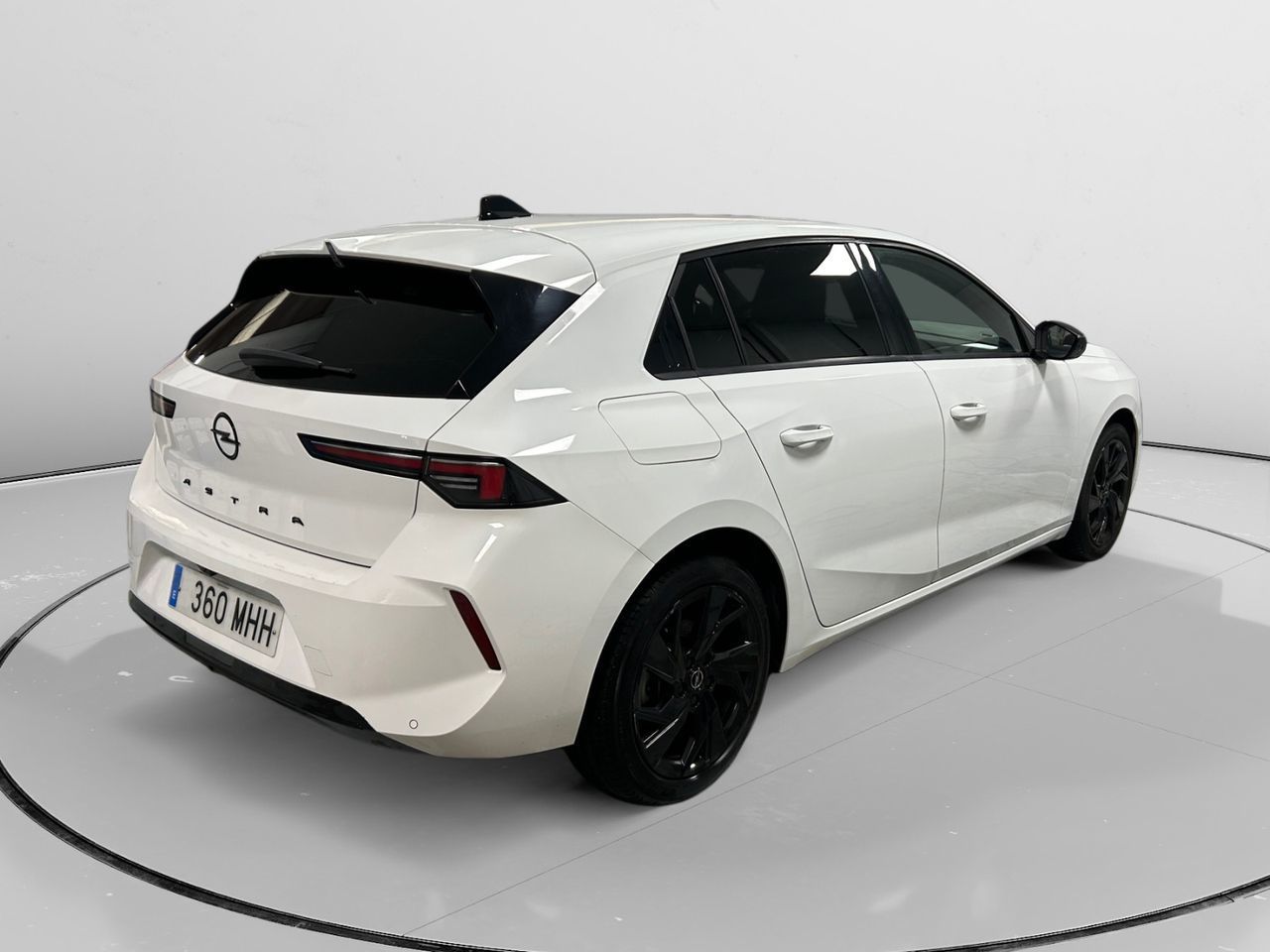 Opel Astra 1.2 Turbo XHT GS - foto 2