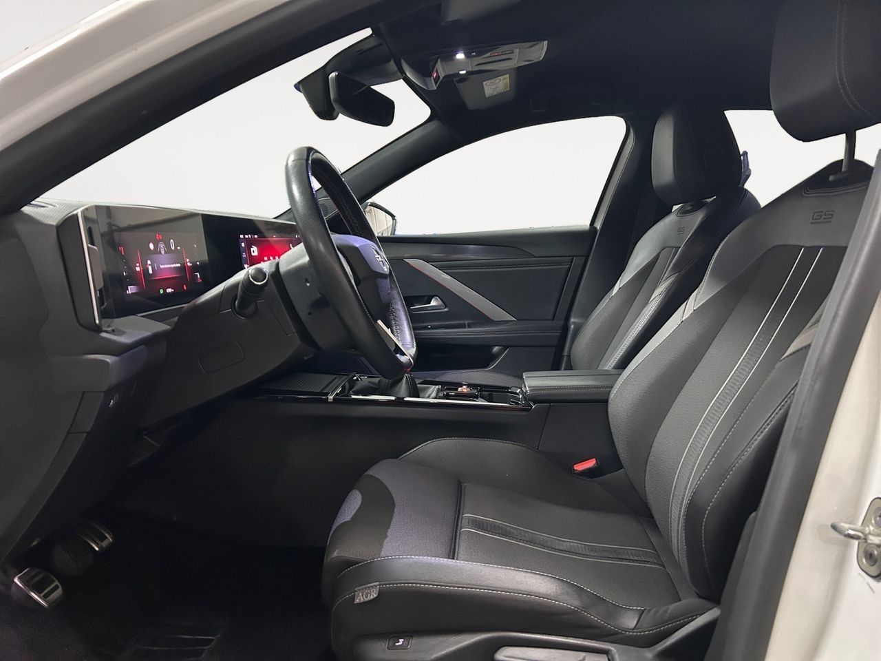 Opel Astra 1.2 Turbo XHT GS - foto 8