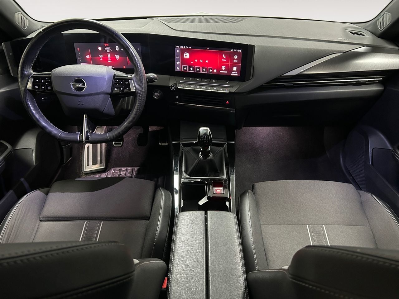 Opel Astra 1.2 Turbo XHT GS - foto 6