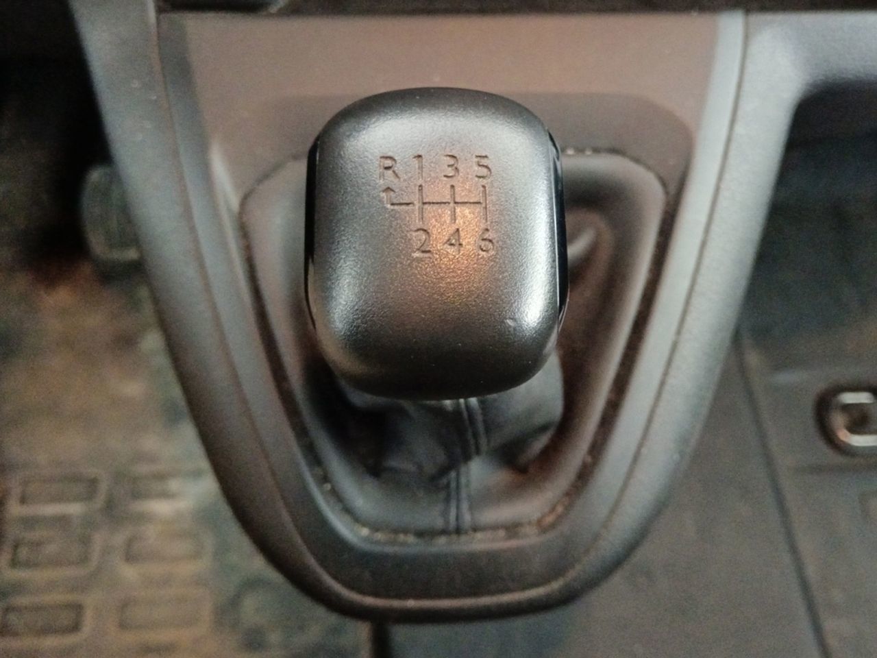 Opel Vivaro Furgon BlueHDi 120 - foto 12