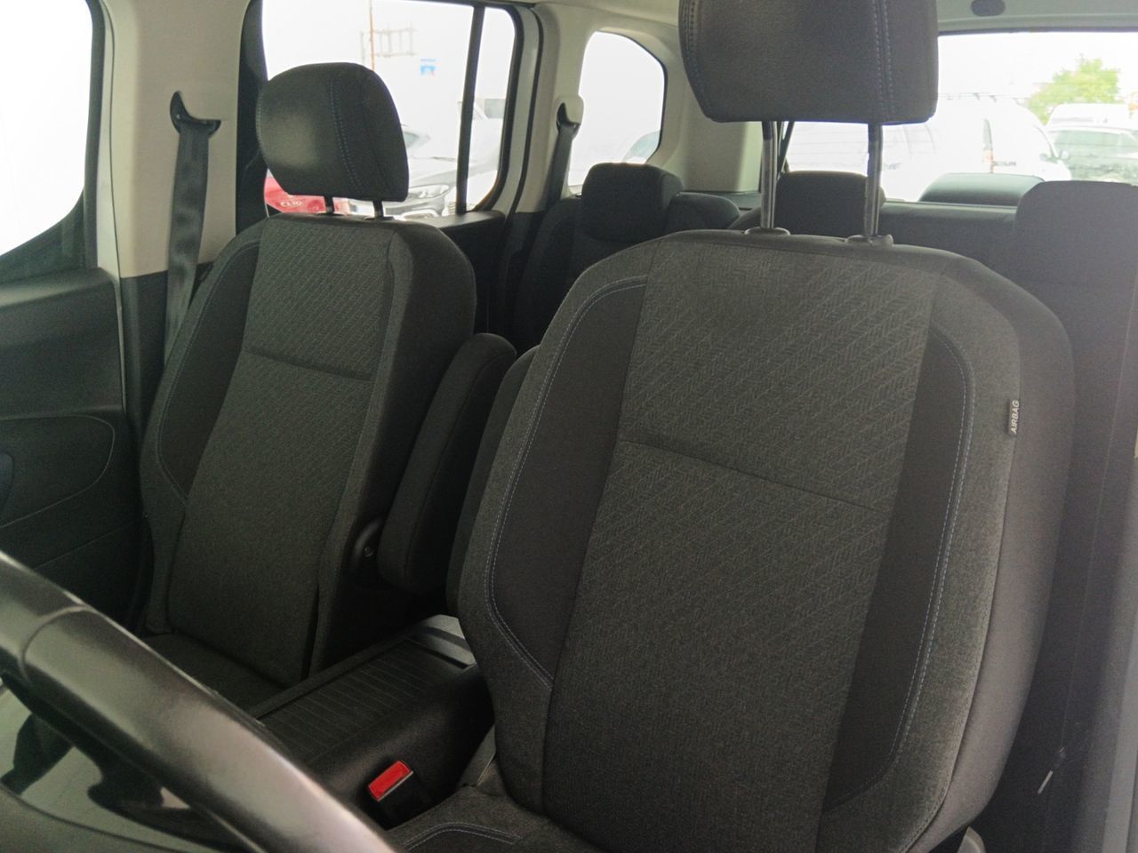 Peugeot Rifter PureTech 130 Allure Pack Standard EAT8 - foto 21