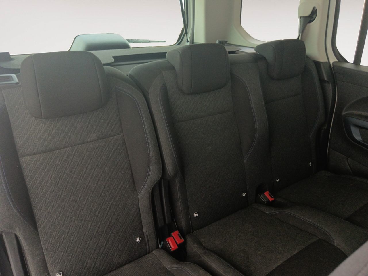 Peugeot Rifter PureTech 130 Allure Pack Standard EAT8 - foto 10