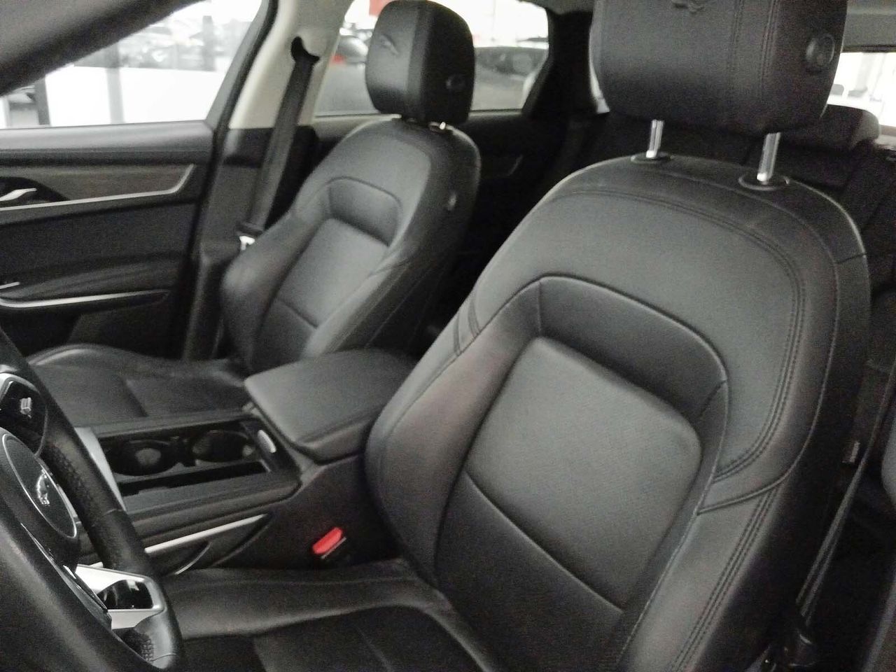Jaguar F-Pace 2.0D I4 MHEV R-Dynamic SE AWD - foto 24