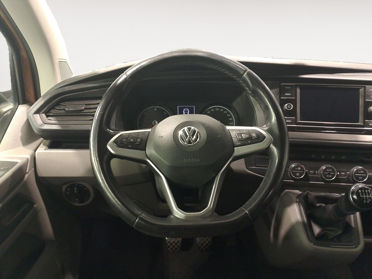 Volkswagen Caravelle Origin Batalla Corta 2.0 TDI BMT - foto 9