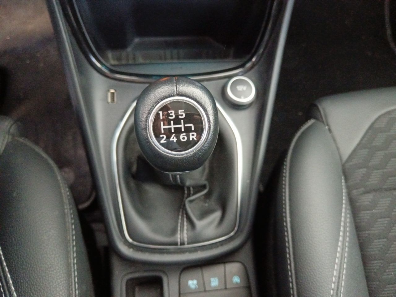 Ford Puma 1.0 EcoBoost MHEV Titanium Design - foto 12