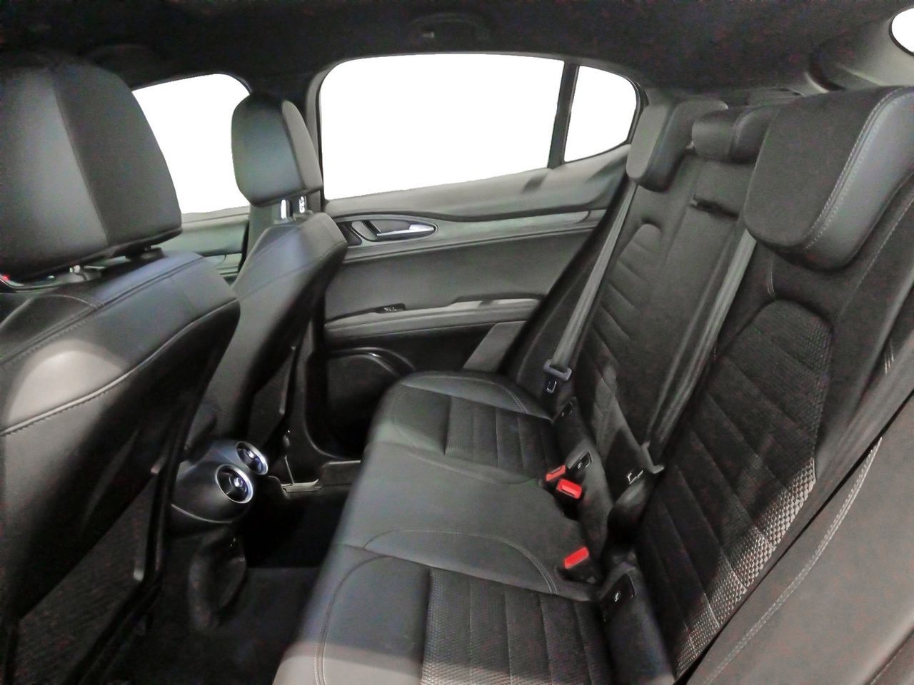Alfa Romeo Stelvio 2.2 Diesel Sprint RWD - foto 11